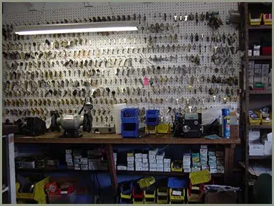 Locksmith Solution Services Boston, MA 617-466-3730 - 68-44-3